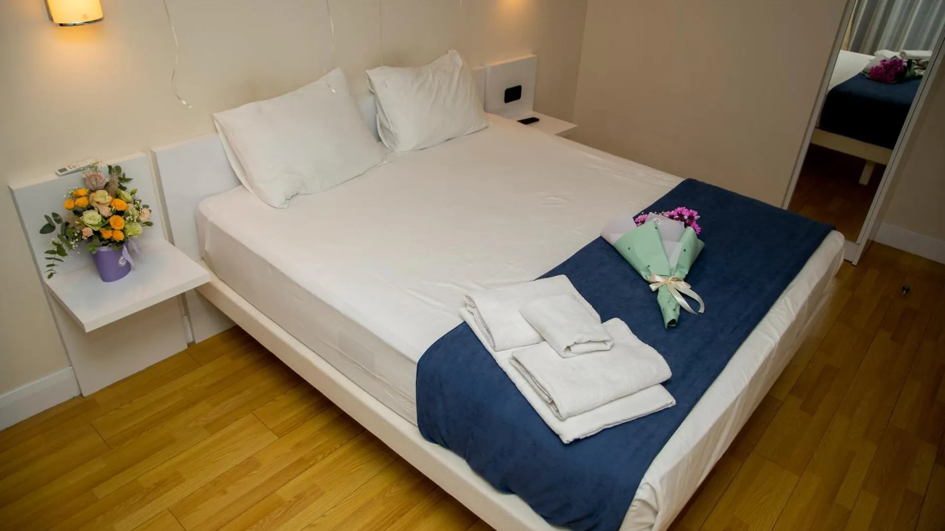 Sea Line Aparthotel & Batumi Beach Resort Apartment