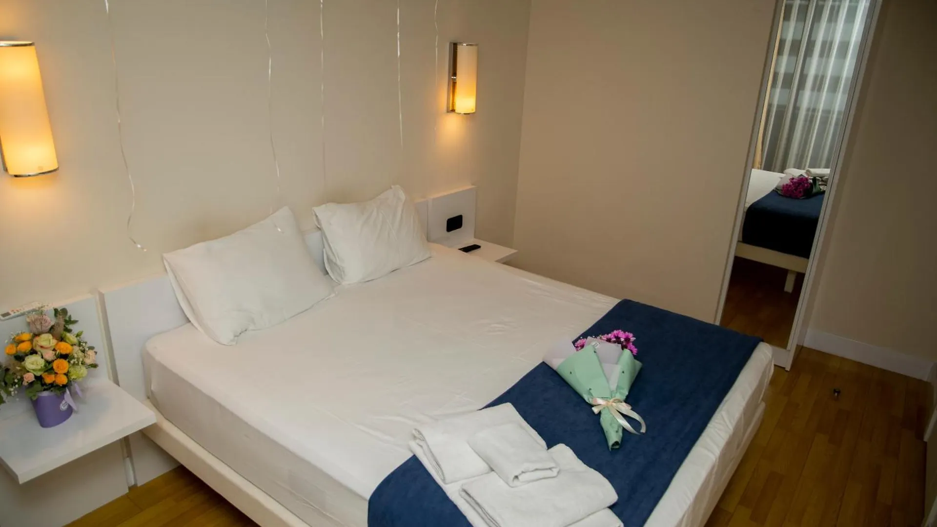 Sea Line Aparthotel & Batumi Beach Resort Apartment
