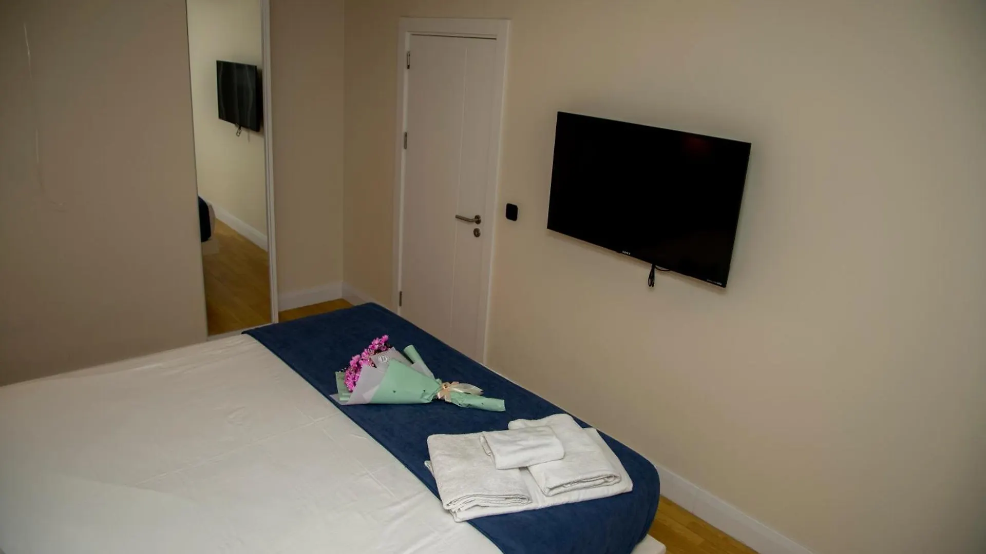 Sea Line Aparthotel & Batumi Beach Resort Apartment